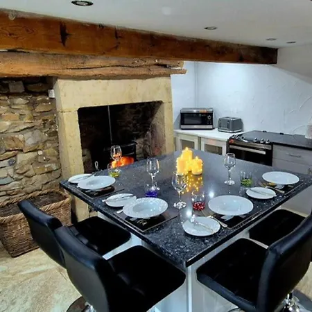 Cosy Nr Whalley Holiday home *